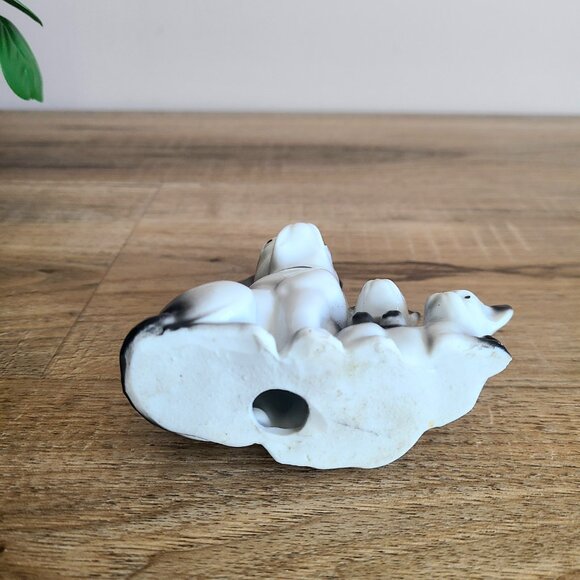 Vintage porcelain French Bulldog with puppies figurine. - Picture 4 of 4